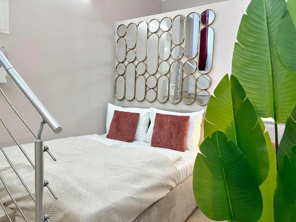 2 Min To Metro I 2 Floors I Fast Wifi I Modern Design Apartment Vienna