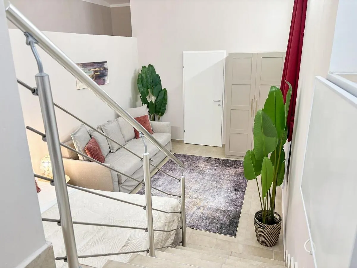 2 Min To Metro I 2 Floors I Fast Wifi I Modern Design Apartment Vienna Austria